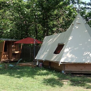 © Le Tipi - <em>Camping La Châtaigneraie</em>