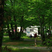 © camping gravières la chataigneraie vue générale - <em>la chataigneraie</em>