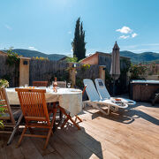 © Le Clos du Papoune: terrasse Gîte Sud - <em>Mme Vadot</em>