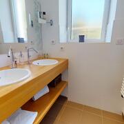 © Salle de bain Suite familiale Villa Elisa M - <em>Villa Elisa M</em>