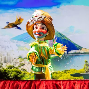 © Spectacle : Guignol et Rio le majestueux perroquet - <em>Rr</em>