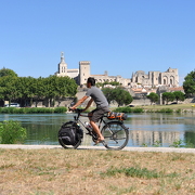 © Les berges du Rhône à Avignon - <em>France Vélo Tourisme</em>